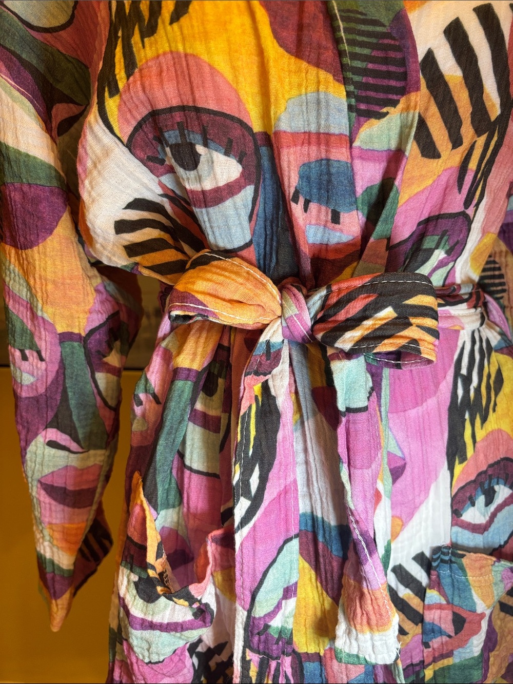 Abstract Face Print Belted Robe - Picture 4 of 6